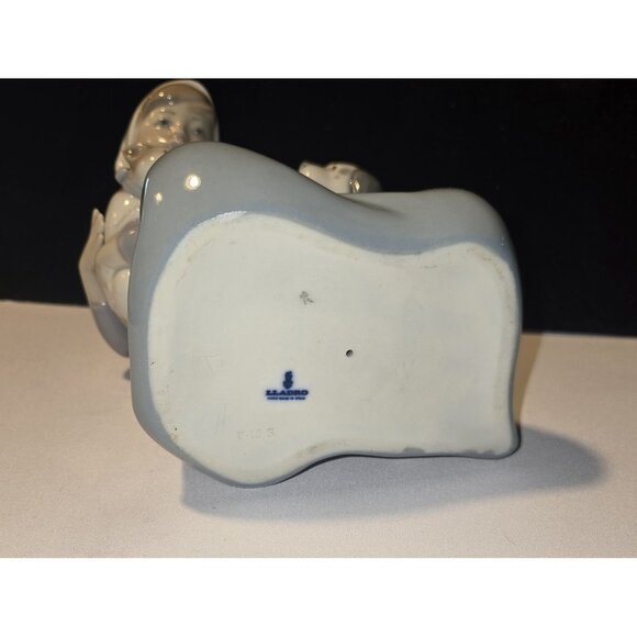 Lladro "Little Friskies" Retired Figurine #5032 Girl with Cat and Dog - Picture 6 of 7